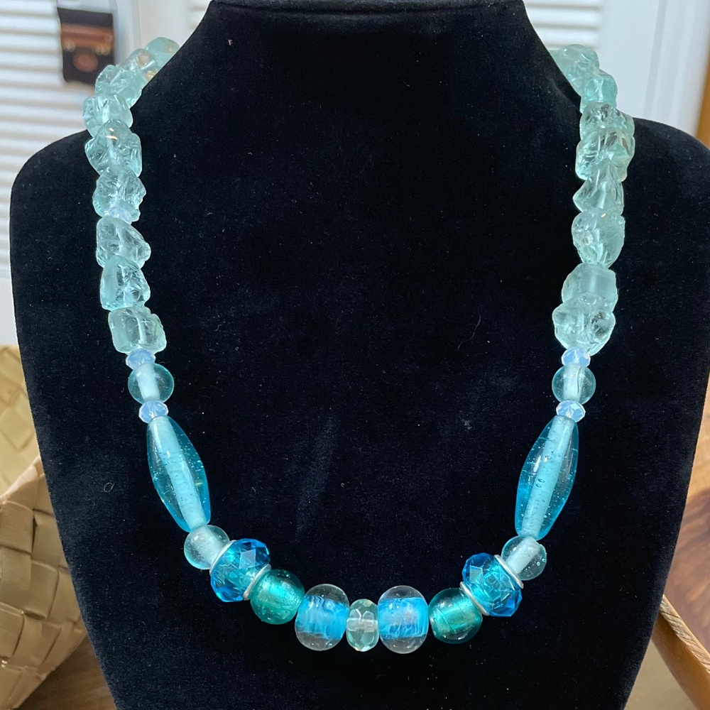 Sweet aquamarine chip necklace with turquoise colored glass beads